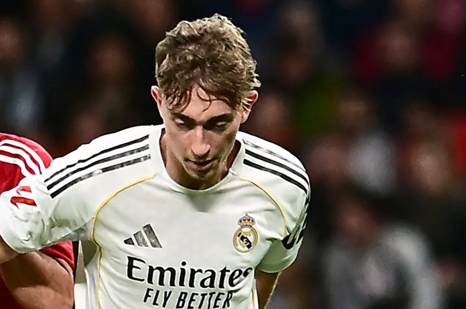 Dünyada 2025 yılının en iyi genç 11'i açıklandı: 2 Türk futbolcu da kadroda - 5