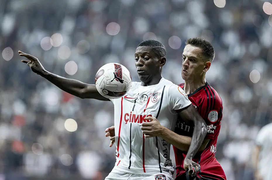 İtalyanlar peşinde; Beşiktaş, Amir Hadziahmetovic'in bonservisini belirledi - 4 İtalyanlar peşinde; Beşiktaş, Amir Hadziahmetovic'in bonservisini belirledi - 4