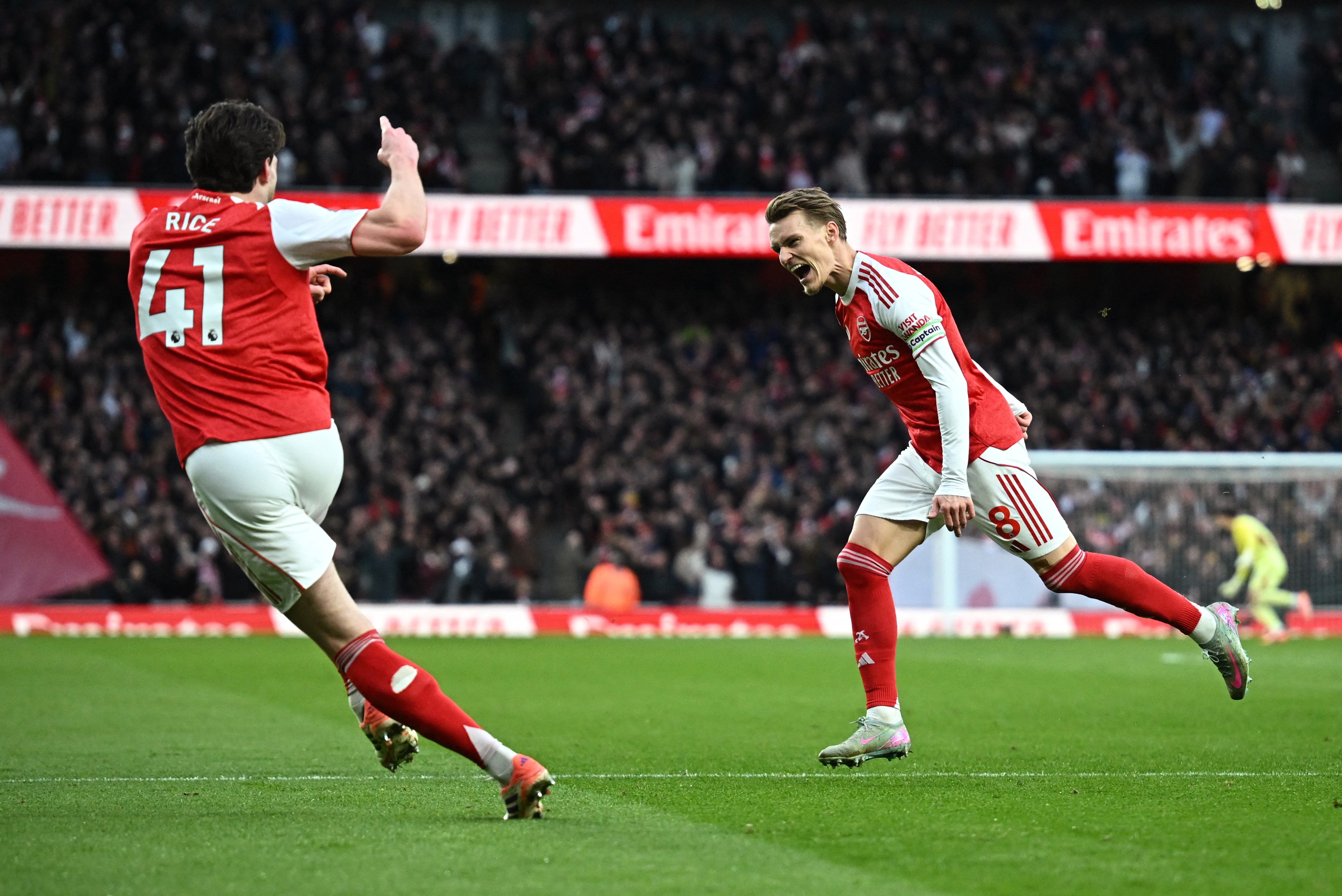 Arsenal'dan kritik galibiyet