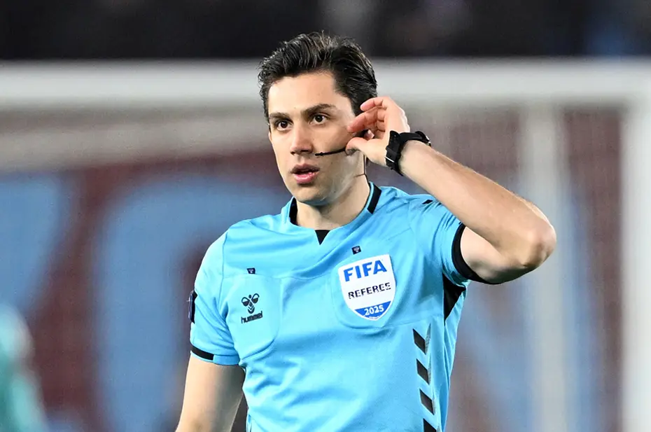 Bünyamin Gezer'den derbinin hakemi için çok konuşulacak iddia: "Yönetmek istemiyor" - 4 Bünyamin Gezer'den derbinin hakemi için çok konuşulacak iddia: "Yönetmek istemiyor" - 4