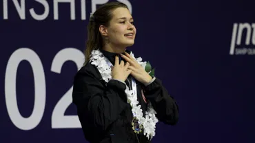 Milli para yüzücü Defne Kurt, Avrupa şampiyonu oldu