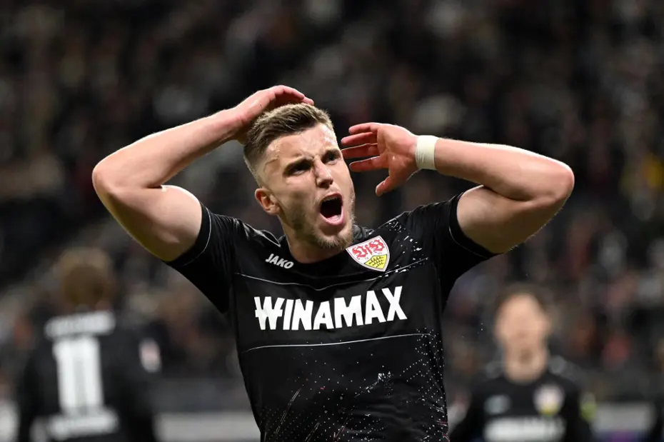 Fenerbahçe-Stuttgart maçında yok, "2 aydan önce dönemez" dediler: Tüm takım onun ayağına bakıyordu - 4 Fenerbahçe-Stuttgart maçında yok, "2 aydan önce dönemez" dediler: Tüm takım onun ayağına bakıyordu - 4