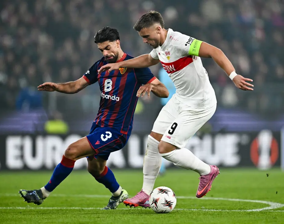 Fenerbahçe-Stuttgart maçında yok, "2 aydan önce dönemez" dediler: Tüm takım onun ayağına bakıyordu - 3 Fenerbahçe-Stuttgart maçında yok, "2 aydan önce dönemez" dediler: Tüm takım onun ayağına bakıyordu - 3