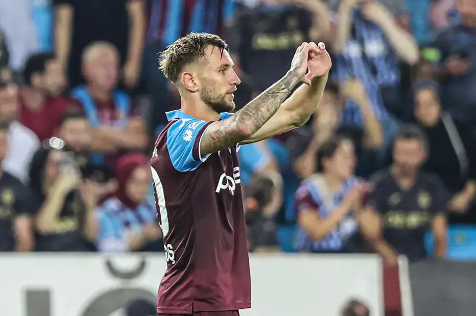Selçuk Şahin, Trabzonspor'un büyük umutlarla transfer ettiği yıldızı kaptı - 3 Selçuk Şahin, Trabzonspor'un büyük umutlarla transfer ettiği yıldızı kaptı - 3