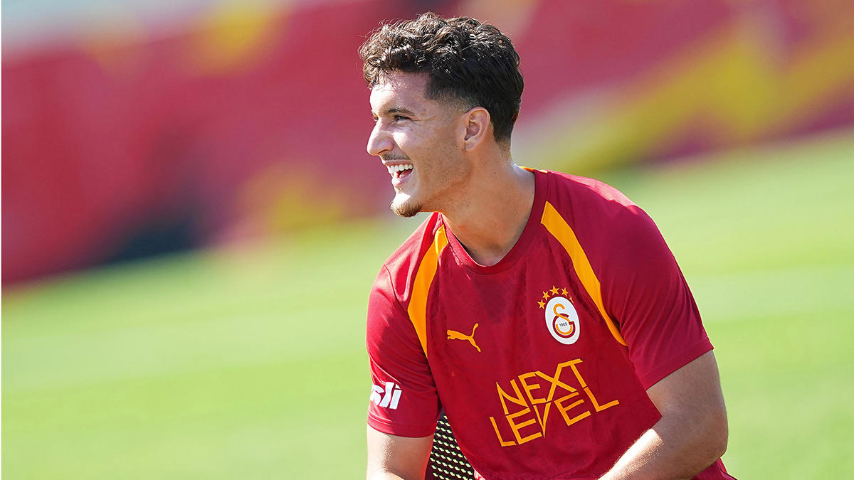 Galatasaray'da yeni transfer Deniz Gül mesaiye başladı