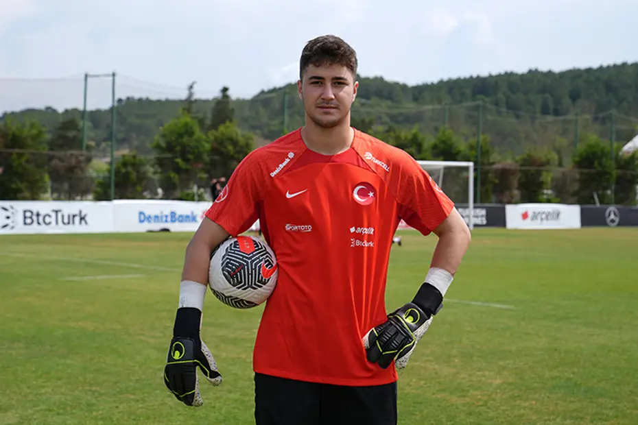 Galatasaray'da Günay Güvenç defteri kapanıyor! Yerine geleceğin yıldızı geliyor - 3