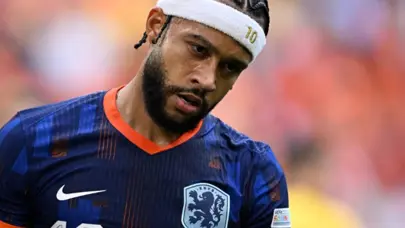 Talihsizlik peşinde: Yıldız futbolcu pasaportunu çaldırdığı için milli takımına katılamadı