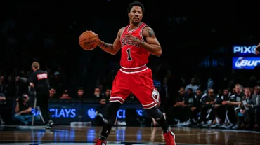 Chicago Bulls tarihinde 5. kez: Derrick Rose'un forması emekliye ayrıldı