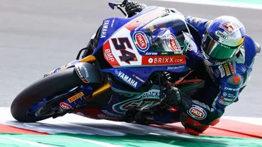 Toprak Razgatlıoğlu, Endonezya'da bu sezonki ilk birinciliğini kazandı