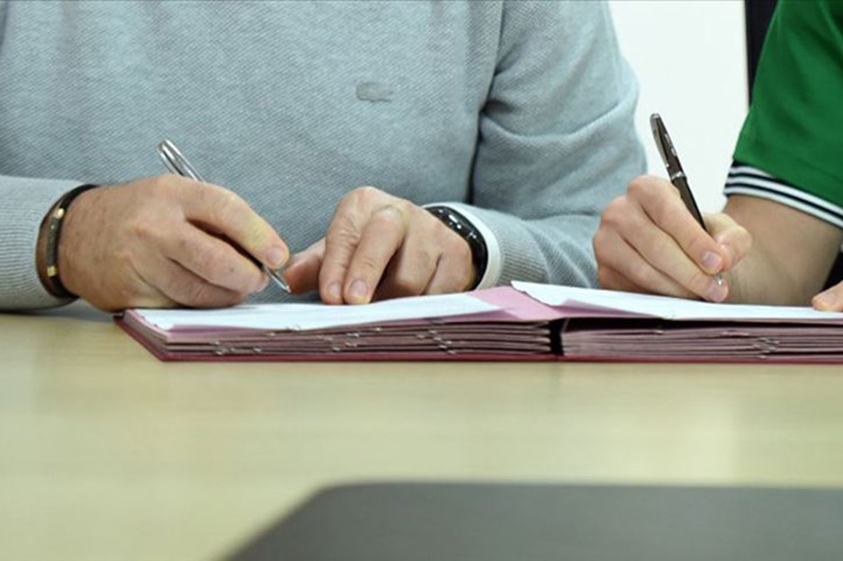 Şok! Yeni transfer apar topar hastaneye kaldırıldı, ameliyata alındı