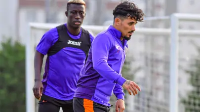 Başakşehir'de Serdar Gürler ve Ömer Faruk Beyaz gelişmesi