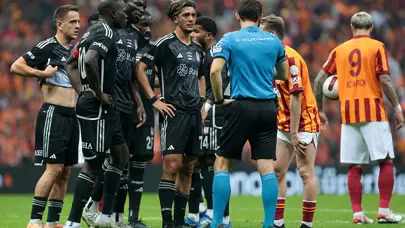 Beşiktaş - Galatasaray derbisi öncesi kart alarmı: 12 oyuncu sınırda