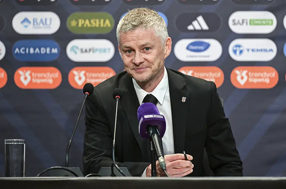 "Galatasaray'ın gelecek sezon yeni bir hocaya ihtiyacı var" | Spor yazarları derbi için ne dedi? - 10 "Galatasaray'ın gelecek sezon yeni bir hocaya ihtiyacı var" | Spor yazarları derbi için ne dedi? - 10