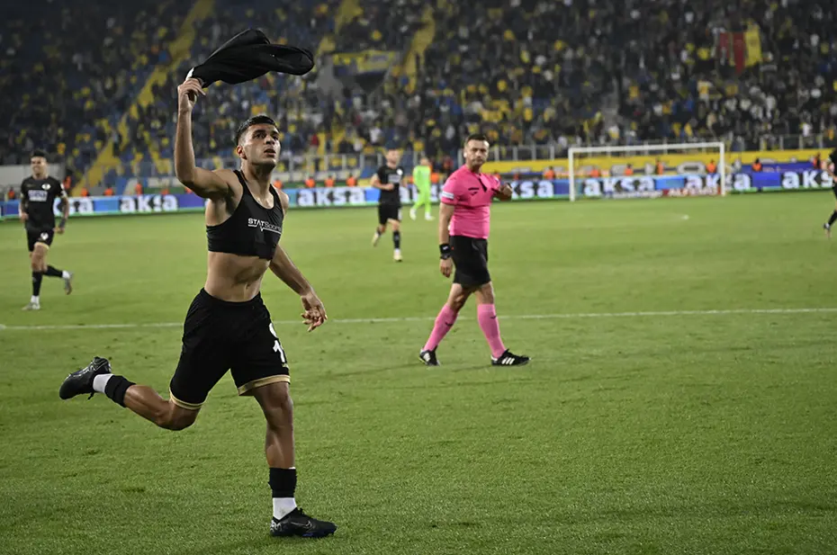 Süper Lig'de 2023/24 sezonunun gol kralı Icardi - 11