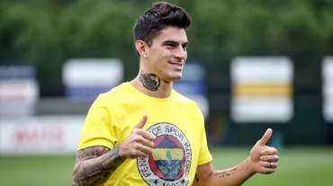 Fenerbahçe'nin eski oyuncusu emekliliğini duyurdu