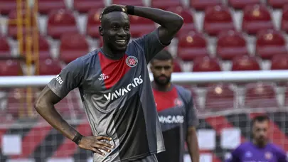 Mbaye Diagne, Türkiye'ye geri döndü: Kulüp resmen açıkladı, salı günü Diyarbakır'da