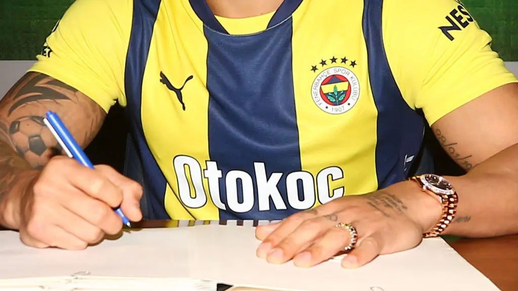 Fenerbahçe'de bomba ayrılık: 5 gün içinde kulüple tüm ilişkisi kesilebilir
