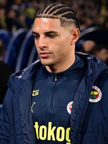 Fenerbahçe'ye Diego Carlos müjdesi! Görüşmeler başladıFenerbahçe'ye Diego Carlos müjdesi! Görüşmeler başladı