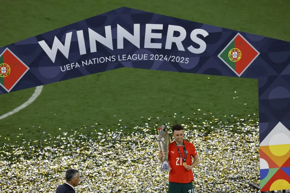 Futbol dünyası şokta: Liverpool'un yıldızı Diogo Jota hayatını kaybetti - 4