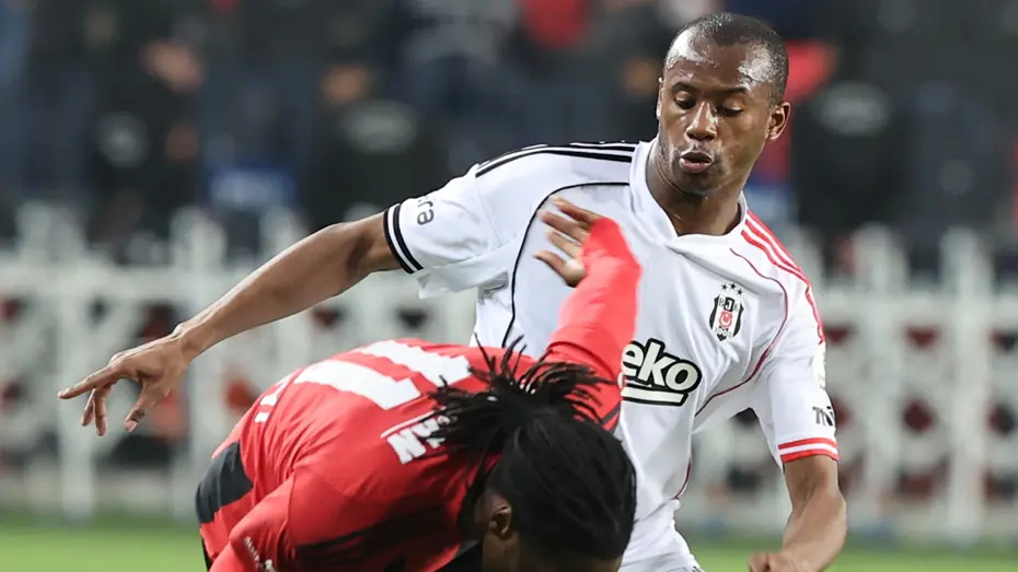 İptal edilen gol ve penaltı kararı için Trio ekibi hemfikir! Gaziantep FK - Beşiktaş maçının tartışmalı pozisyonları - 3