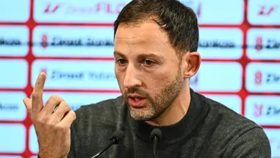 "Tedesco'yla veda halinde göreve gelecek isim belli oldu" | Sporun manşetleri "Tedesco'yla veda halinde göreve gelecek isim belli oldu" | Sporun manşetleri