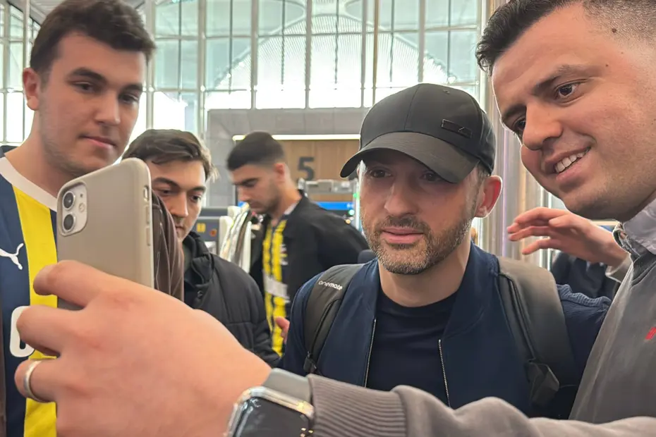 Domenico Tedesco Türkiye'den ayrıldı: Taraftarlardan yoğun ilgi - 2 Domenico Tedesco Türkiye'den ayrıldı: Taraftarlardan yoğun ilgi - 2