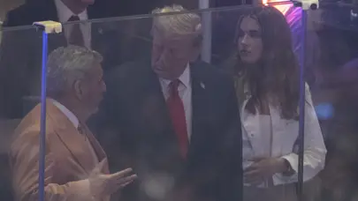 Donald Trump'a şok tepki! ABD tarihine geçtiği statta uzun süre yuhalandı Donald Trump'a şok tepki! ABD tarihine geçtiği statta uzun süre yuhalandı