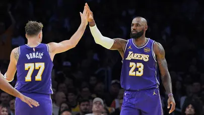 NBA Cup'taki Los Angeles derbisi Lakers'ın