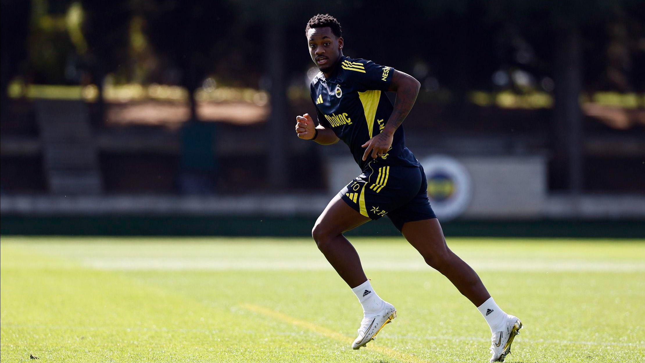 Kadroya alınmayınca Jhon Duran için açıklama geldi: İşte sebebi - 2