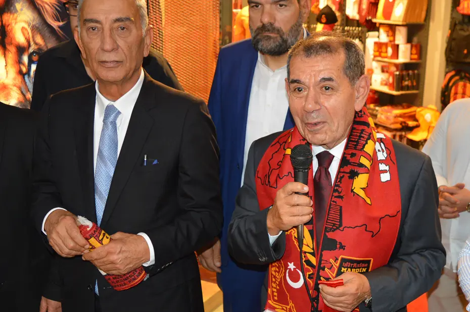 Dursun Özbek "Kulüp tarihinin rekoru" diyerek duyurdu ve müjdeyi verdi - 34