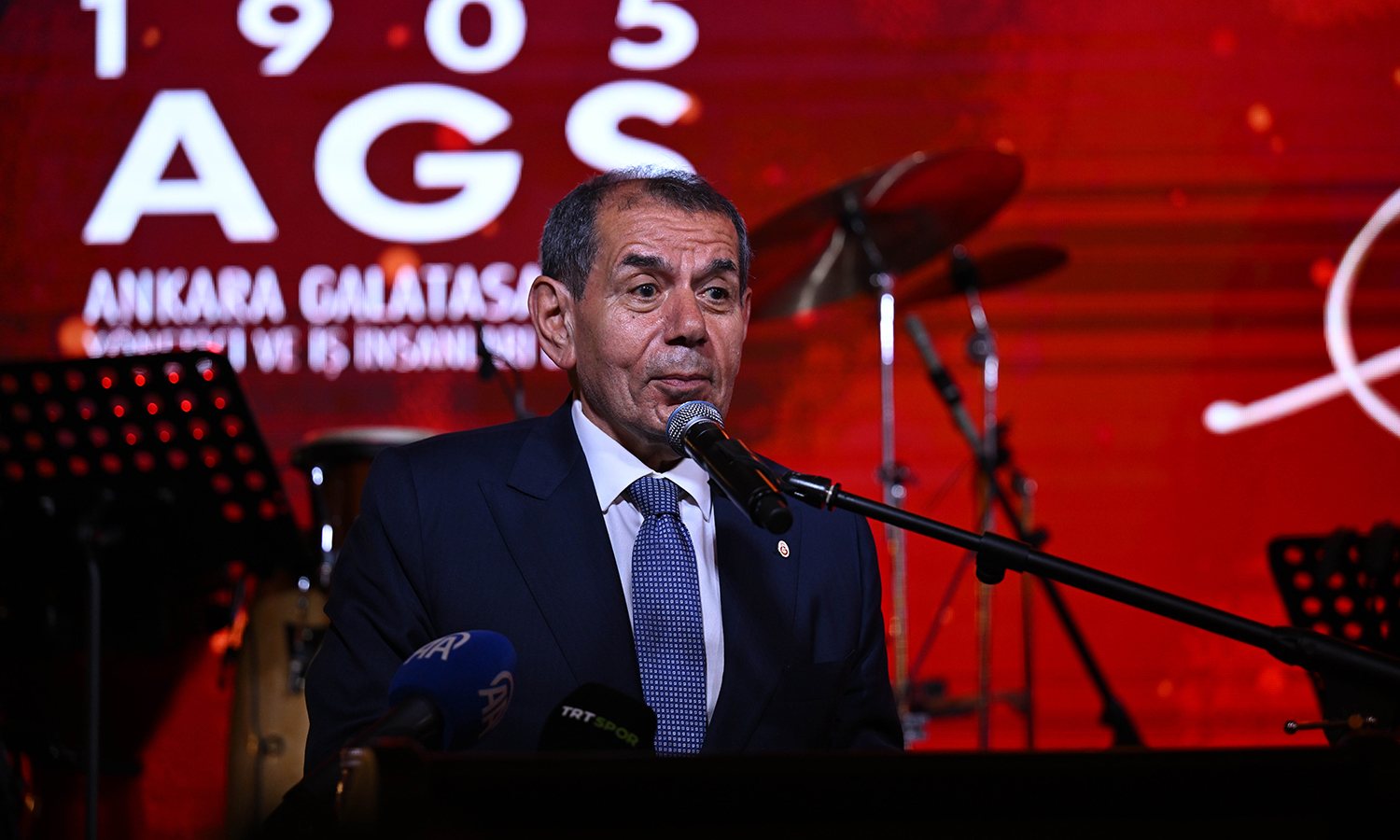 Dursun Özbek, Avrupa'daki Galatasaraylıları yakından ilgilendiren projesini açıkladı