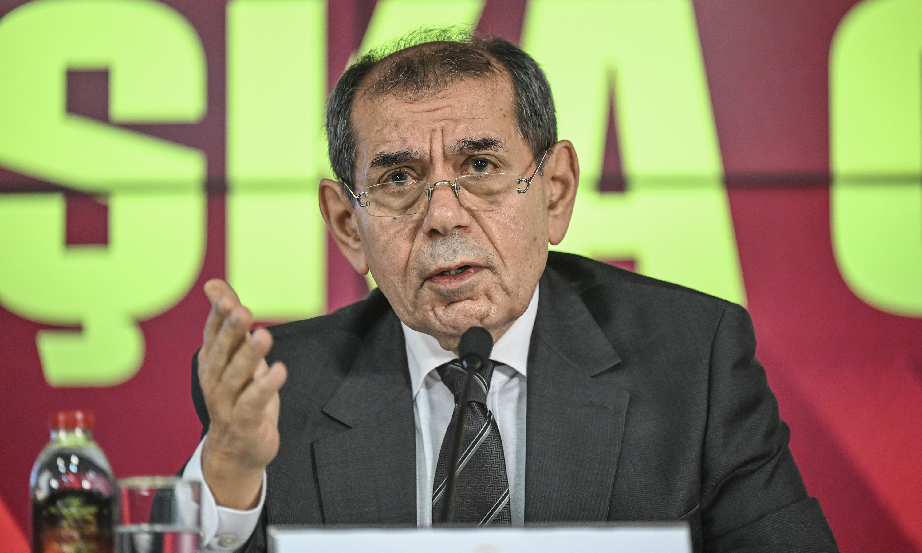 "Galatasaray Fenerbahçe'yi FIFA'ya şikayet ediyor" | Sporun manşetleri