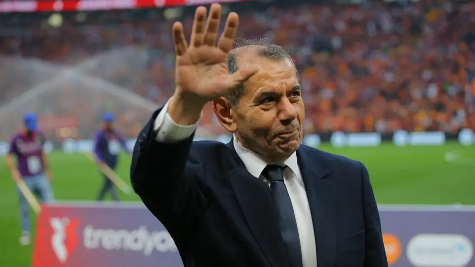 Dursun Özbek derbi sevincini katlayan kararı soyunma odasında duyurdu - 3