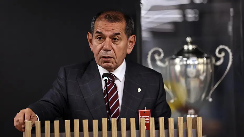 Dursun Özbek'ten tepki gösteren taraftarlara transfer yanıtı: "Hiç kimsenin şüphesi olmasın" - 3