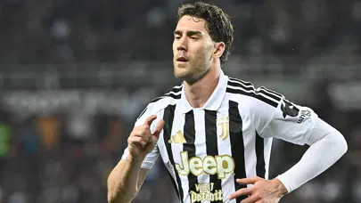 Ve Dusan Vlahovic Beşiktaş'ta: Golcünün İstanbul'a geliş tarihi belli oldu Ve Dusan Vlahovic Beşiktaş'ta: Golcünün İstanbul'a geliş tarihi belli oldu
