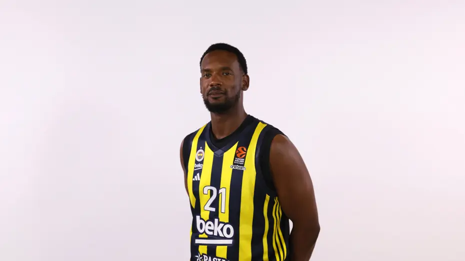 5 yıl Fenerbahçe'de forma giymişti, artık Galatasaray'ın oyuncusu! İmzalar atıldı bile - 2 5 yıl Fenerbahçe'de forma giymişti, artık Galatasaray'ın oyuncusu! İmzalar atıldı bile - 2