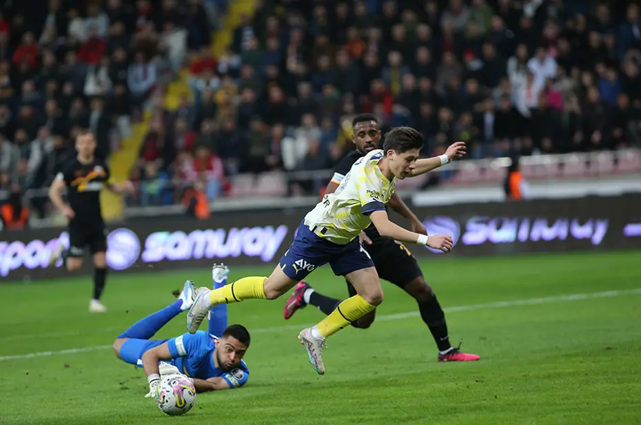 Rıdvan Dilmen açıkladı: "Ferdi Kadıoğlu'na talip var" - 6