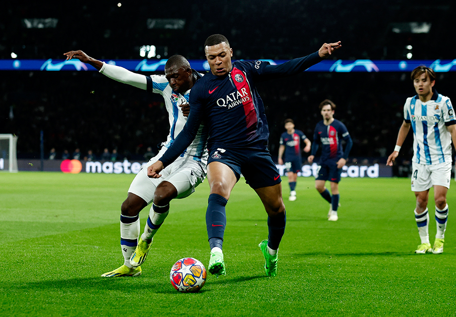 PSG ikinci yarıda bulduğu gollerle avantajı aldı