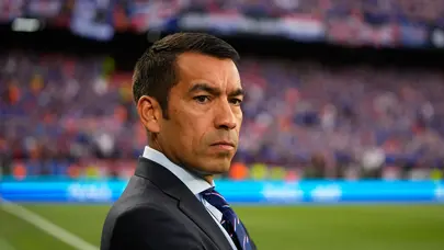 Beşiktaş'tan Giovanni van Bronckhorst açıklaması: "Güvenimiz tam"