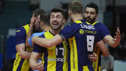 Efeler Ligi'nde finalin adı: Halkbank - Fenerbahçe