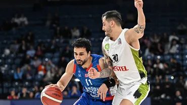Anadolu Efes'ten 99 sayılık galibiyet