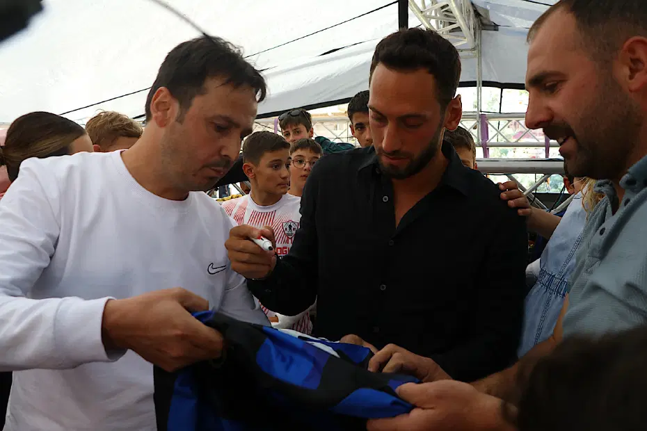 Hakan Çalhanoğlu'nan memleketi Bayburt'ta coşkulu karşılama - 3