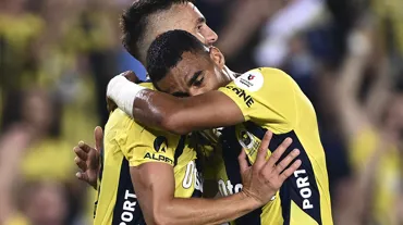 Fenerbahçe'ye derbi öncesi 2 müjde