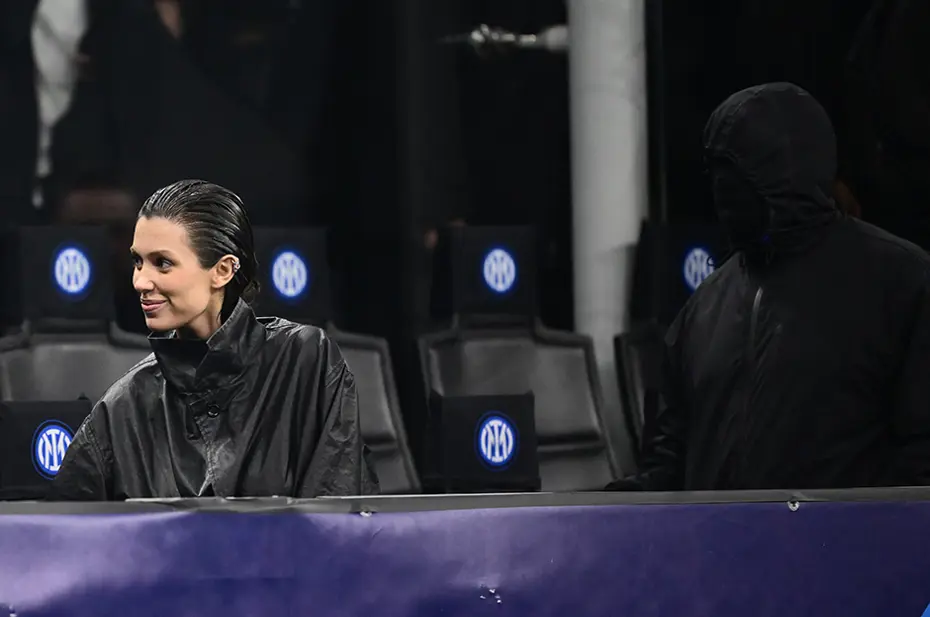 Inter-Atletico Madrid maçına maskeli Kanye West damga vurdu - 6 Inter-Atletico Madrid maçına maskeli Kanye West damga vurdu - 6