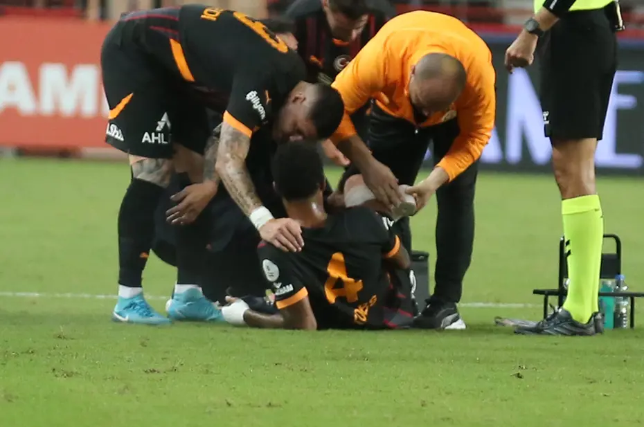 Yenilen 3 gol Okan Buruk'u vazgeçirmedi: Derbi için son kararı verdi - 3 Yenilen 3 gol Okan Buruk'u vazgeçirmedi: Derbi için son kararı verdi - 3