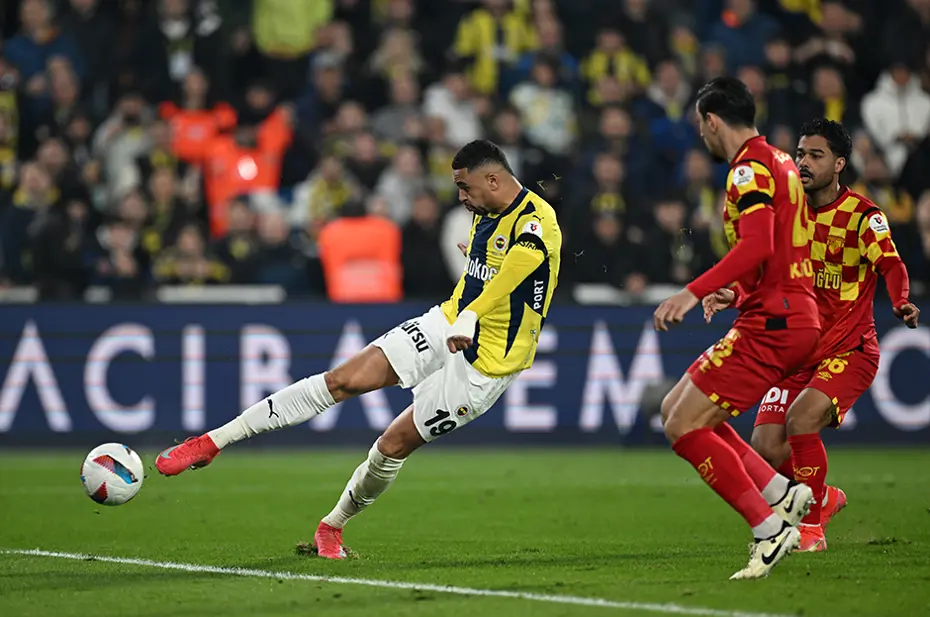 En Nesyri havada asılı kaldı: Faslı yıldız ne kadar yükseğe sıçradı? - 2