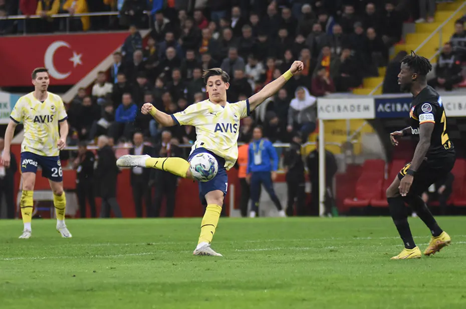 Rıdvan Dilmen açıkladı: "Ferdi Kadıoğlu'na talip var" - 4