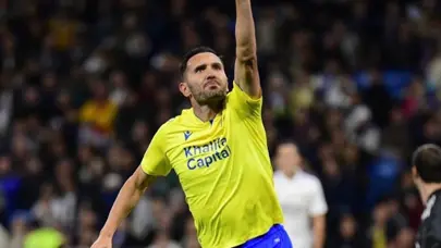 Lucas Perez, La Liga'dan 3. kümeye transfer oldu