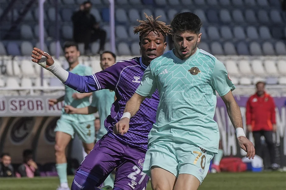 Esenler Erokspor'dan Fenerbahçe'ye: Yıldız futbolcunun yerine 150 bin euroluk takviye - 1 Esenler Erokspor'dan Fenerbahçe'ye: Yıldız futbolcunun yerine 150 bin euroluk takviye - 1