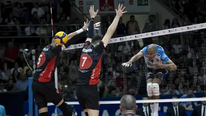 Efeler Ligi | Halkbank - Ziraat Bankkart maçı ne zaman, saat kaçta, hangi kanalda?